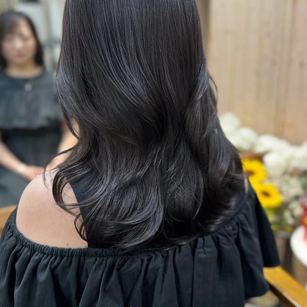 透明感グレージュ　美髪ミディアムレイヤー　髪質改善