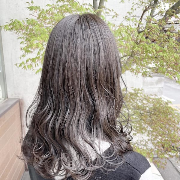 透明感グレージュ|EMU international 春日部本店