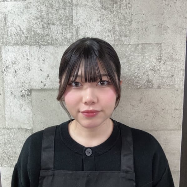 EX by ai hair 秋葉原【エクスバイエーアイヘアアキハバラ】のスタッフ紹介。山崎真結