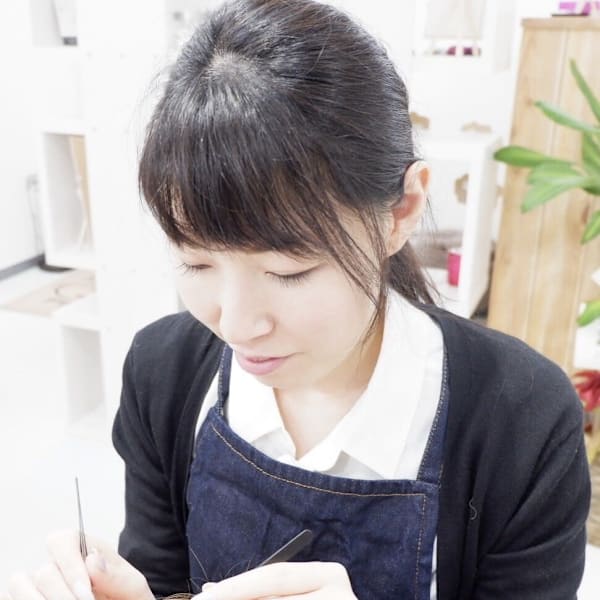 AZ lash＆brow 池袋東口店【アズ ラッシュアンドブロウ イケブクロヒガシグチテン】のスタッフ紹介。ナカムラ　ノゾミ