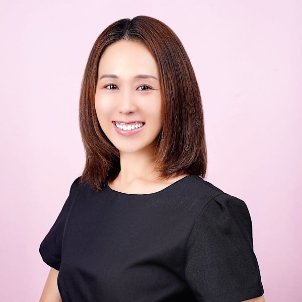 プレミアムサロン リスブラン 日本橋浜町明治座前店【プレミアムサロン リスブラン ニホンバシハマチョウメイジザマエテン】のスタッフ紹介。アヤ