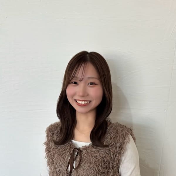 ASTRE Hair Design【アストル ヘアー デザイン】のスタッフ紹介。矢野　有紗