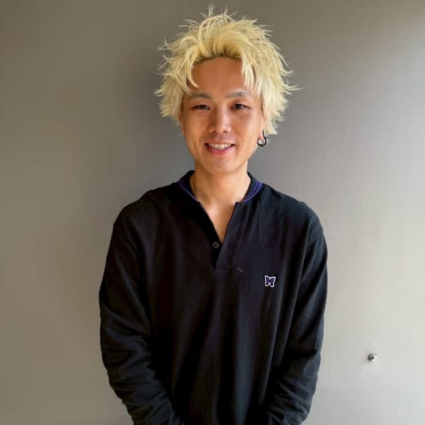 【全席半個室サロン】Natural 仙台西口店【ナチュラル センダイニシグチテン】のスタッフ紹介。岩渕 蓮