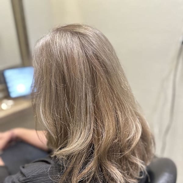 白髪染め辞めました