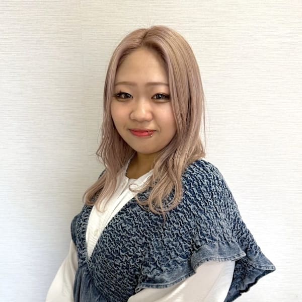 PA.ZA.PA.  嶋店【パザパ シマテン】のスタッフ紹介。須貝　汐莉菜