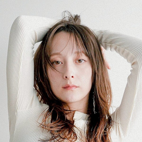 韓国顔まわりレイヤーカットグレージュオリーブベージュブラウン|Dijon 髪質改善×ダブルカラー×縮毛矯正 渋谷 原宿 表参道【ディジョン】