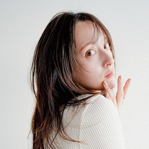 韓国顔まわりレイヤーカットグレージュオリーブベージュブラウン|Dijon 髪質改善×ダブルカラー×縮毛矯正 渋谷 原宿 表参道【ディジョン】