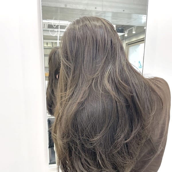 韓国顔まわりレイヤーカットグレージュオリーブベージュブラウン|Dijon 髪質改善×縮毛矯正×りんご幹細胞トリートメント 自由ヶ丘