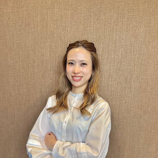 茅野　美咲|半個室型美容室 Sourire 新宮店