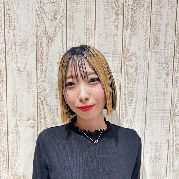 HAIR & MAKE EARTH 花巻店【ヘアメイクアース ハナマキテン】のスタッフ紹介。鈴木 悠加