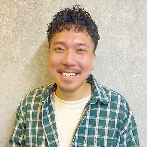 髪質改善central三宮店 縮毛矯正/ブリーチ/ダブルカラー/ボブ/レイヤー/カット【カミシツカイゼンセントラルサンノミヤテン】のスタッフ紹介。NOSUKE