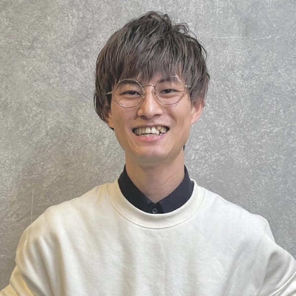 髪質改善central三宮店 縮毛矯正/ブリーチ/ダブルカラー/ボブ/レイヤー/カット【カミシツカイゼンセントラルサンノミヤテン】のスタッフ紹介。TOMA