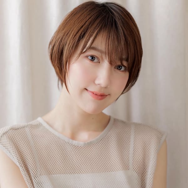 ヘーゼルブラウン大人美人耳掛け小顔丸みショート30代40代|COVER HAIR & SPA bliss【カバーヘア アンド スパ ブリス】浦和/浦和西口店