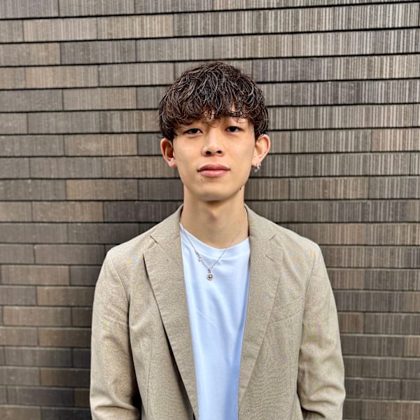 u'i by first【ウイ バイ ファースト】のスタッフ紹介。星善登