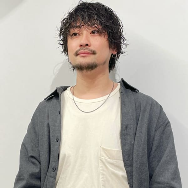 Quattro【キャトル】のスタッフ紹介。楠本 涼二