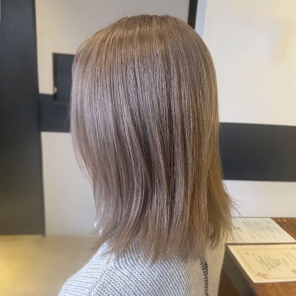 ミルクティーグレージュ