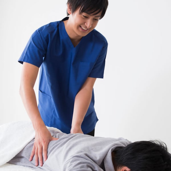 伊藤マッサージサロン【イトウマッサージサロン】のスタッフ紹介。ナガヤマ　タカシ