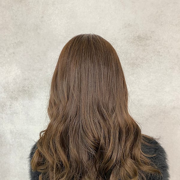 レイヤーカット・オリーブベージュ・ウェーブヘア|Casii 【カシー】