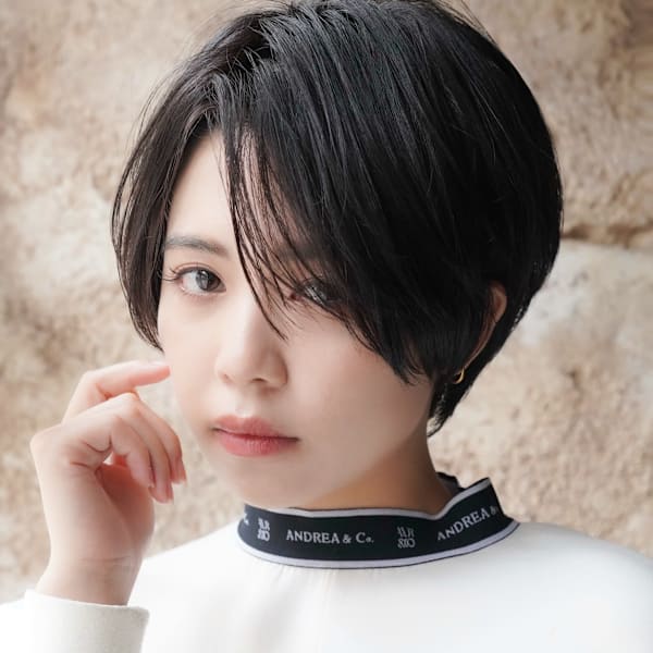大人可愛い20代30代40代黒髪前下がりショートボブ丸みショ|～ing deux