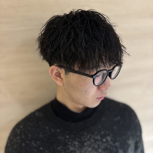 クルクルが嫌な方に「縦落ちツイストスパイラルパーマ」