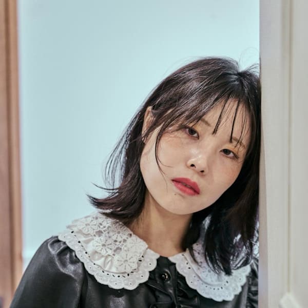 やわらかい抜け感が楽しめるミディアムボブ|TERRAS of belle