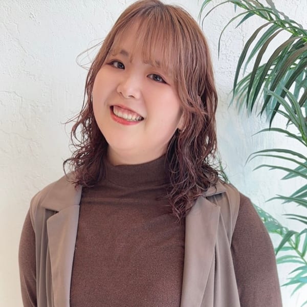 amie 橋本【アミ】【アミハシモト】のスタッフ紹介。MAI