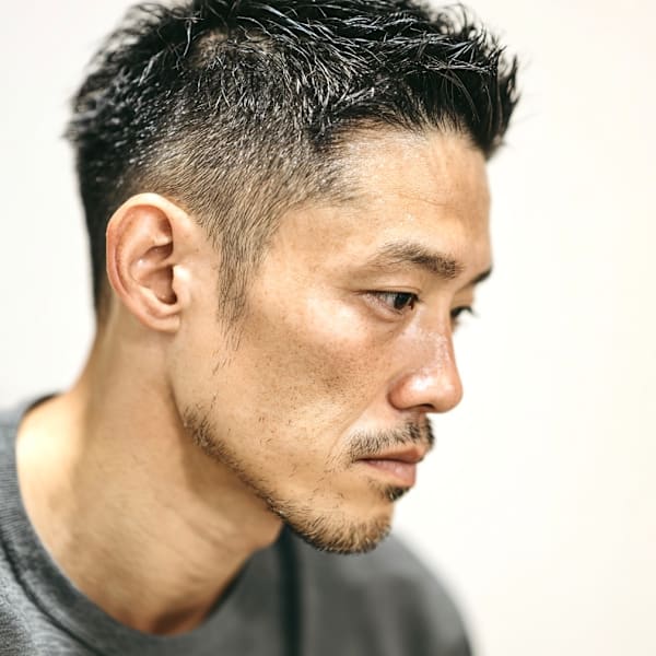 毛先立ち上げ×刈り上げの爽快メンズショート