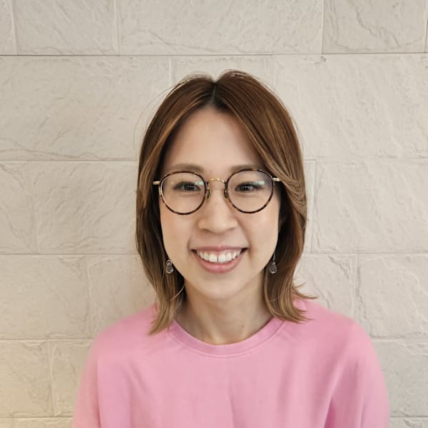 each hair&total beauty【イーチ ヘアーアンドトータルビューティー】のスタッフ紹介。青木 元子