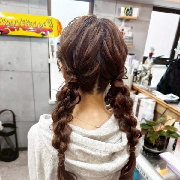 【ヘアセット】ゆる感がかわいい抜け感ツインブレイドアレンジ