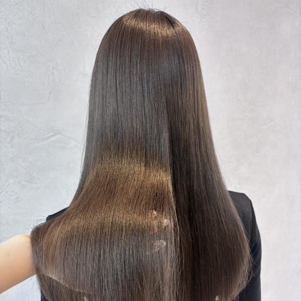 《中島遼香》オリーブベージュ/ブラウン|Ess 艶髪/髪質改善/韓国風