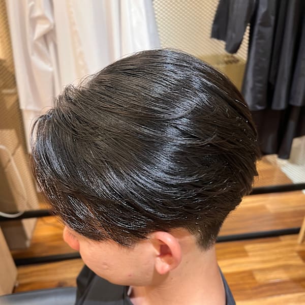 【お客様スタイル】センターパート／縮毛矯正／ツーブロック