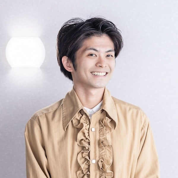 髪質改善 個室サロン LYZY（リジー）京橋 美容室【11月1日NEW OPEN】【カミシツカイゼン コシツサロン リジー キョウバシ ビヨウシツ】のスタッフ紹介。岡嶋 怜央