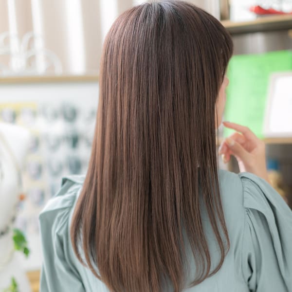 モノトーングレージュ大人かわいい小顔ロング オリーブグリーン