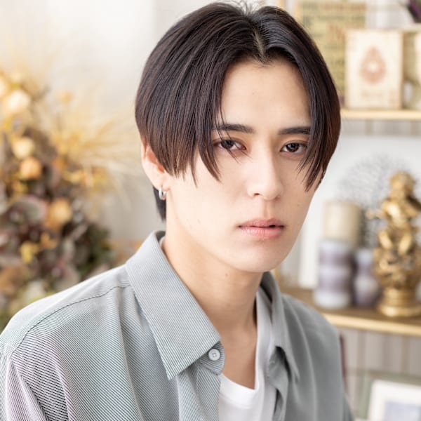 デコ出しツーブロック黒髪テクノカット　シースルーフェザー　|COVER HAIR bliss【カバーヘア ブリス】戸田公園/戸田公園西口店