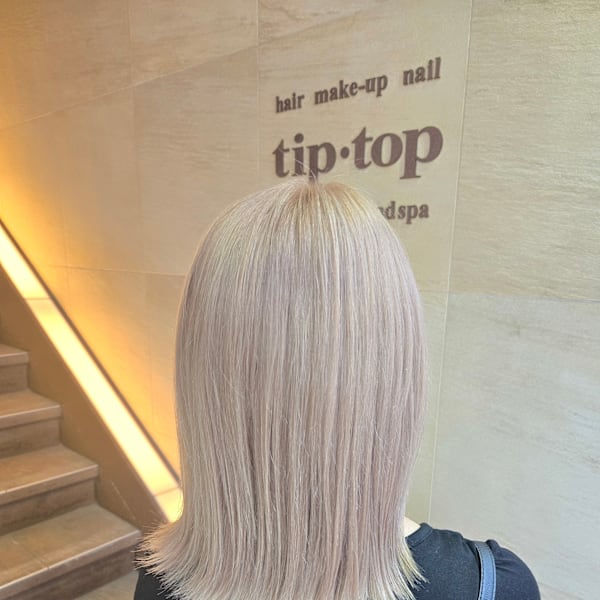 ホワイトベージュ