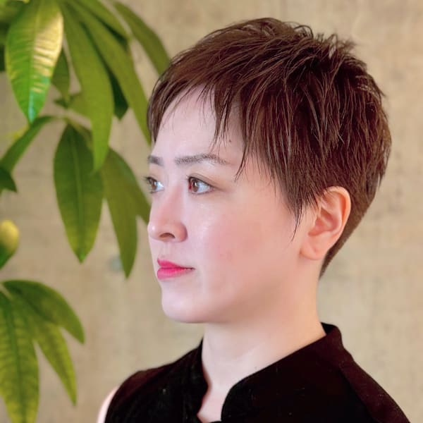 大人女性のベリーショート|VoguA