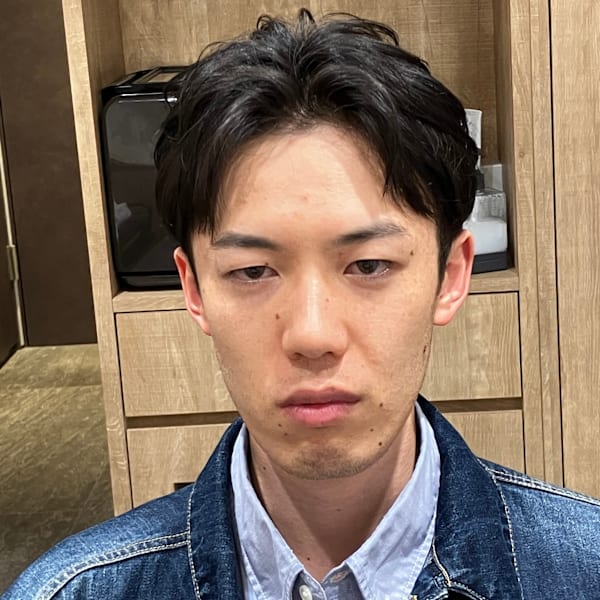 フェザーパーマ風センターパート|Pu-ro Barber