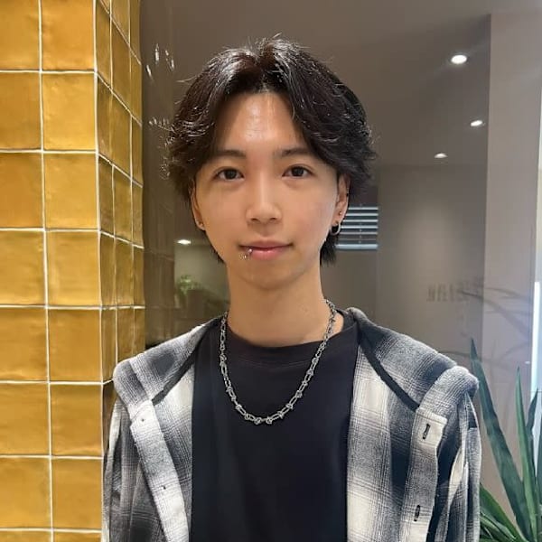 Aujuaオージュア認定 Zina 吉祥寺 髪質改善&トリートメント&艶髪【ジーナ】【オージュアニンテイ ジーナ キチジョウジ カミシツカイゼン トリートメント ツヤガミ】のスタッフ紹介。小檜山 裕貴