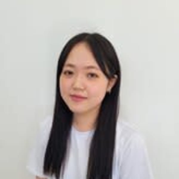 全席個室型美容室 STROKE 高崎中居店【ストローク】【ゼンセキコシツガタビヨウシツストローク タカサキナカイテン】のスタッフ紹介。潮見 彩奈