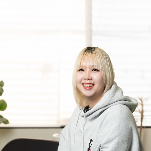 MIRU by INCE HAIR 【ミルバイインスヘアー】【ミルバイインスヘアー】のスタッフ紹介。kureha