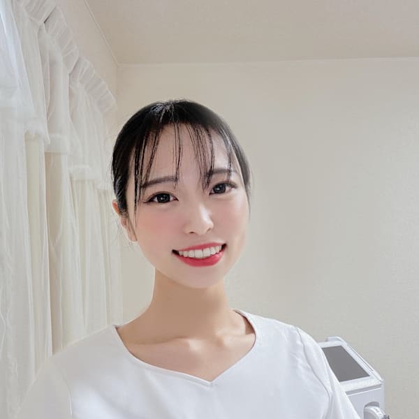 プライベート脱毛・エステサロンAvenir【プライベートダツモウエステサロンアヴニール】のスタッフ紹介。ナナ