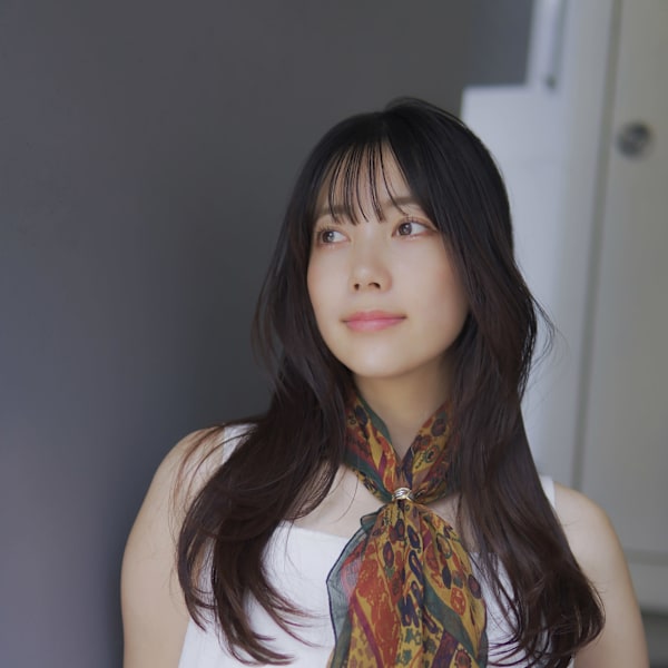 綺麗な艶髪スタイル　美髪ロングレイヤー　似合わせカット