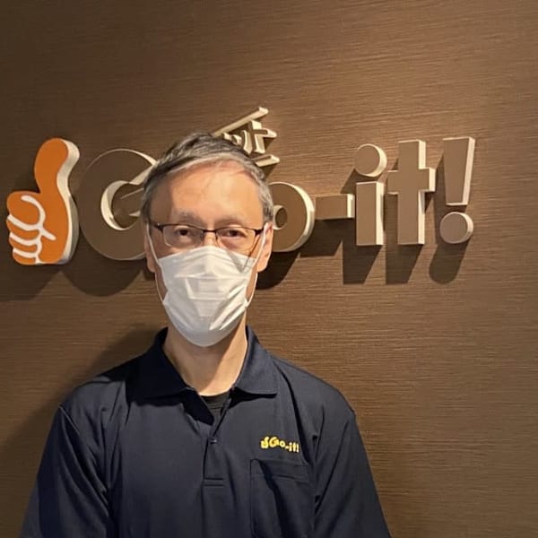 本格 もみほぐし専門店 Goo-it! 心斎橋店【グイット　シンサイバシテン】のスタッフ紹介。シモニシ