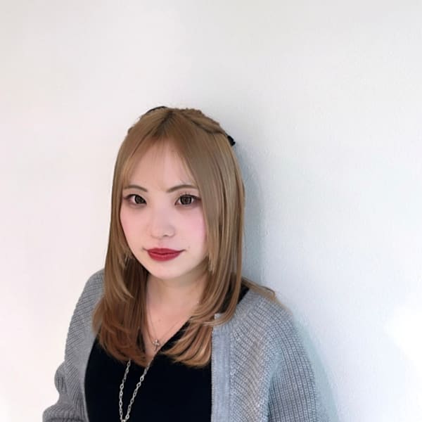 iro I hair【イロアイヘアー】のスタッフ紹介。れん