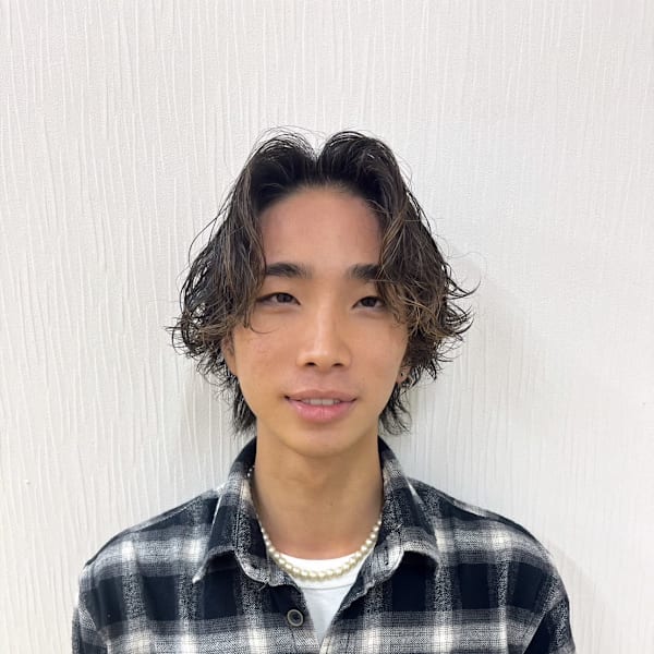 美容室クラフト 成田店【ビヨウシツクラフトナリタテン】のスタッフ紹介。石井 隆介