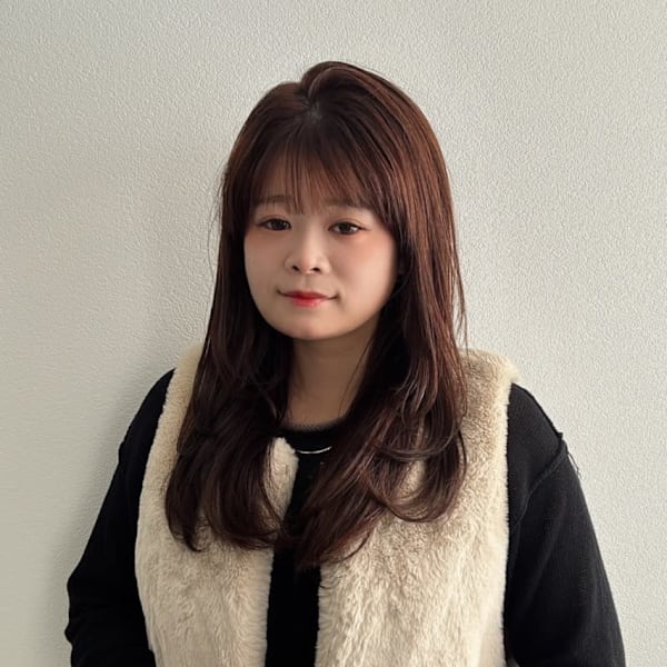 KAINO 光明池店【カイノ コウミョウイケテン】のスタッフ紹介。萩永 萌彩