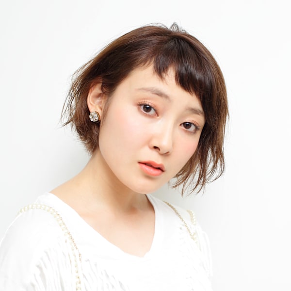 軽さのあるショートスタイル|美容室chichi廿日市