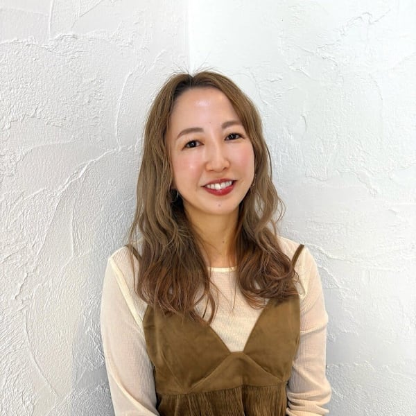 半個室型美容室 Sourire 箱崎店【ハンコシツガタビヨウシツスーリールハコザキテン】のスタッフ紹介。多々良裕美