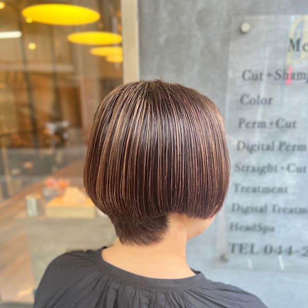 【立体感】表面ハイライト×丸みショートボブ|BUZZIot/h