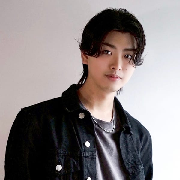 MOON by KENJE【ムーンバイケンジ】のスタッフ紹介。シノダ　タクミ